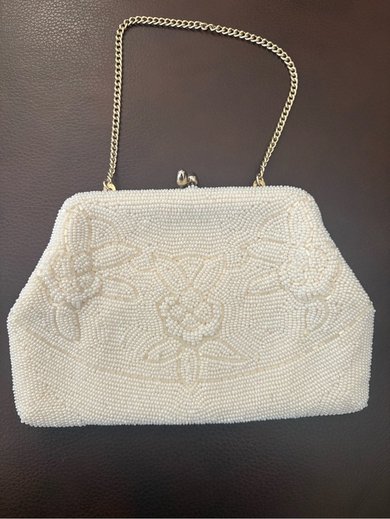 Bon Soir Handbags - Vintage Ivory Beaded Floral Evening Clutch with Gold Chain